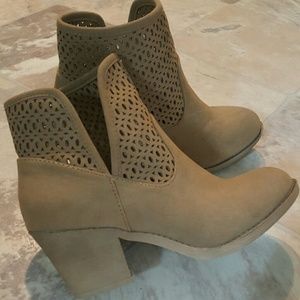 Tan booties never worn