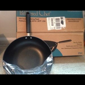 Pampered chef executive nonstick stir fry skillet