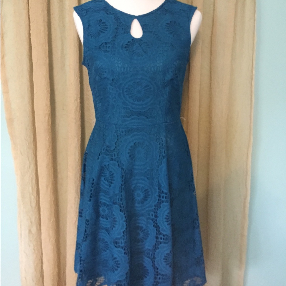 🏵 London Style Collection Dress