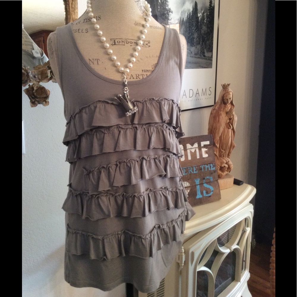 The lift ruffle rank, nwot - Picture 1 of 1
