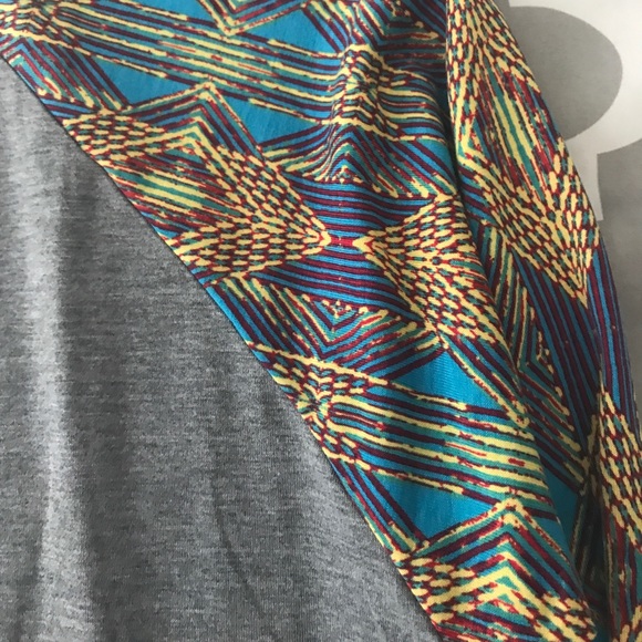 Lularoe Randy top - Picture 2 of 3