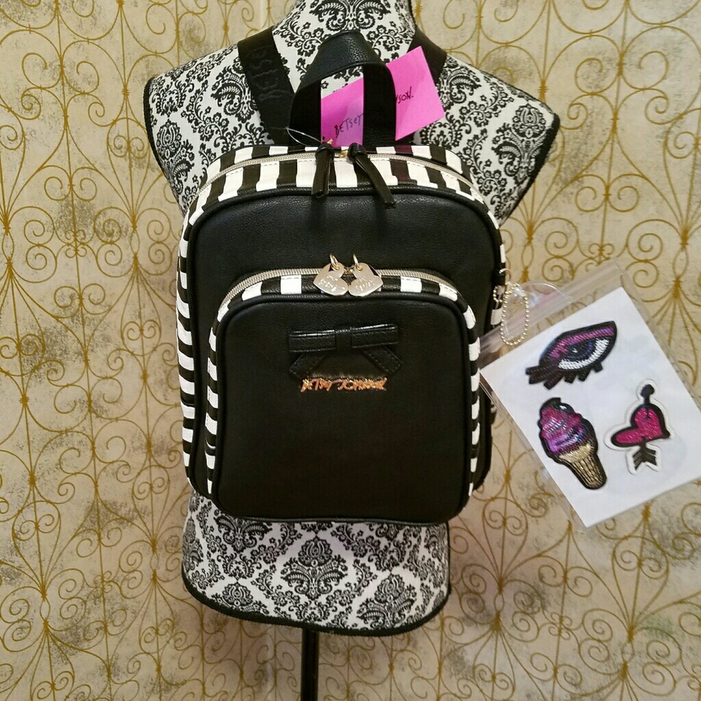 🌷NWT-BETSEY JOHNSON LARGE BACKPACK W EXTRAS! - Picture 3 of 8