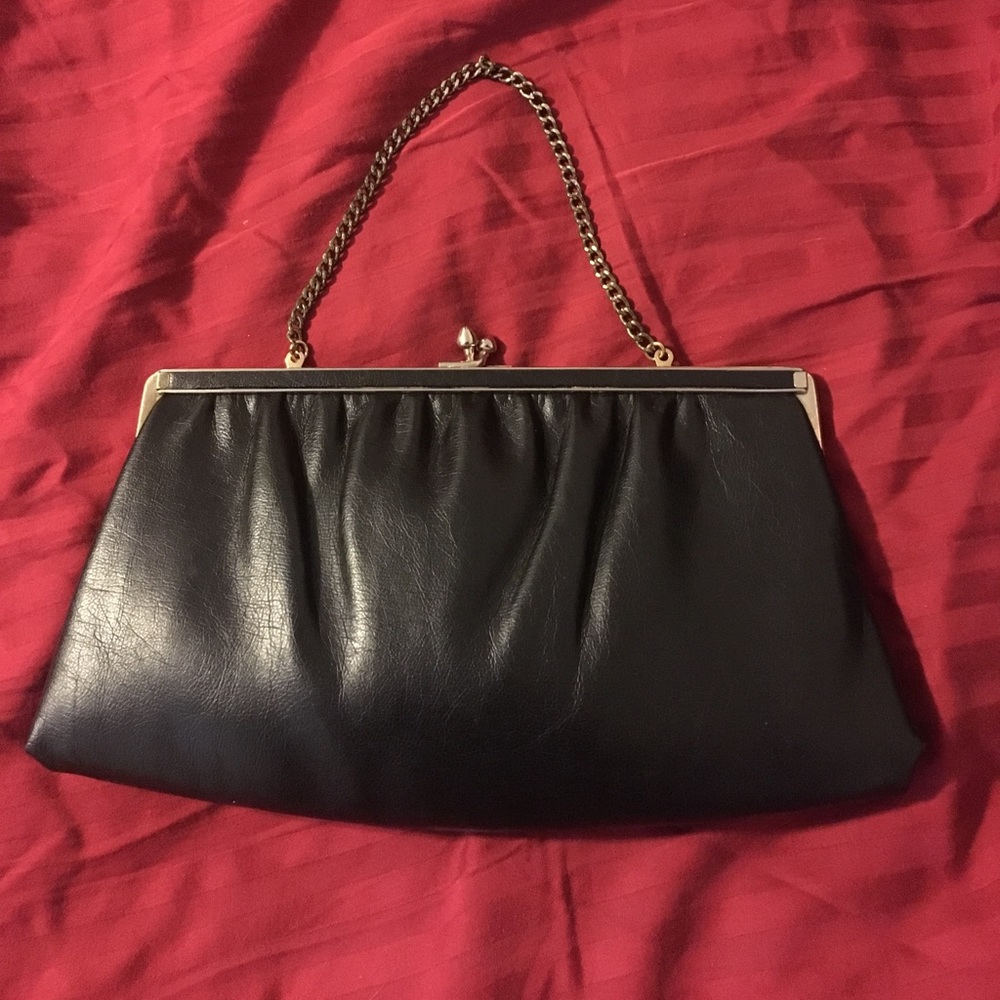 Faux leather, black clasp purse