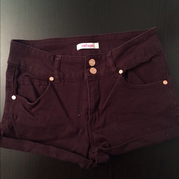 Maroon shorts - Picture 1 of 2