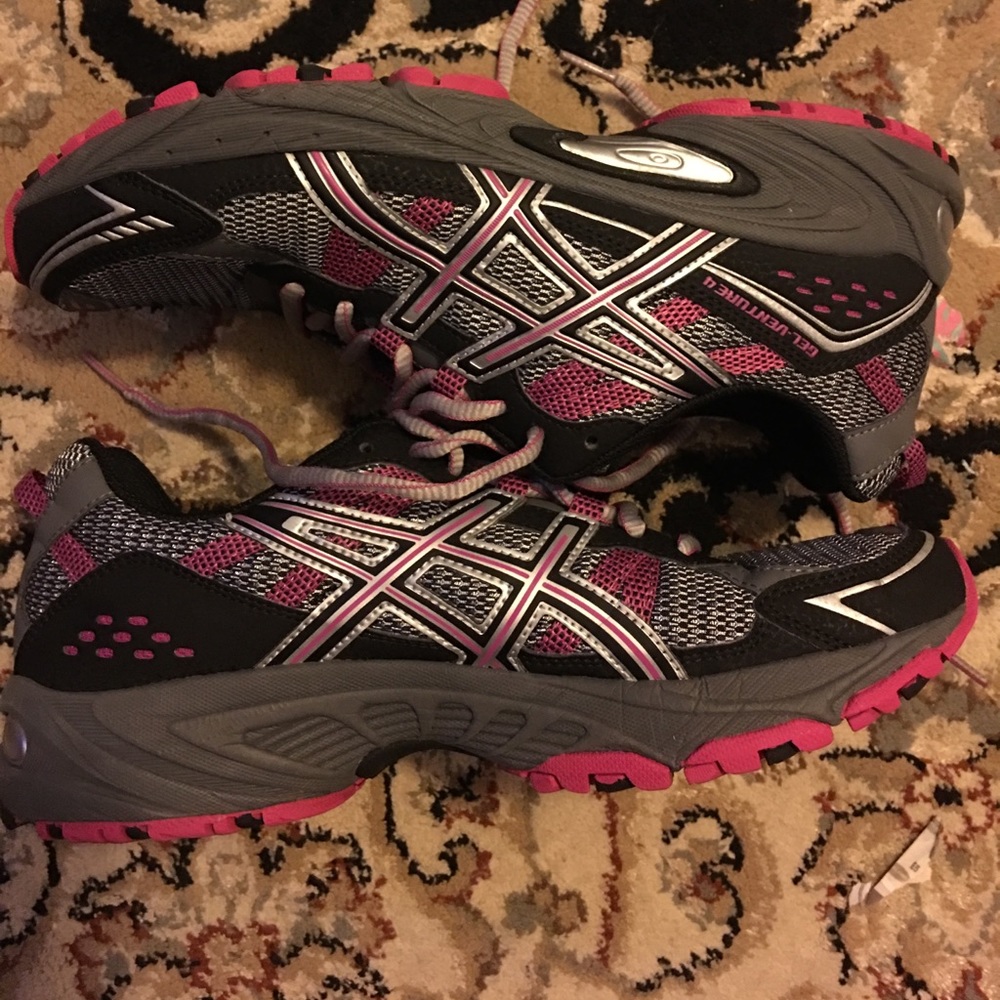 Women's Asics 9.5