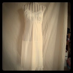 Vintage Chantilly Lace Slip/Nightgown