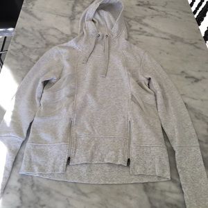 Gray ALO Yoga sweatshirt size XSmall