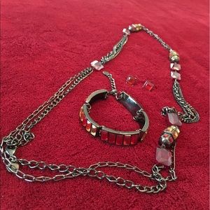 A set of jewelry by Vera wang!