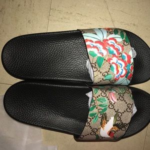Gucci slides