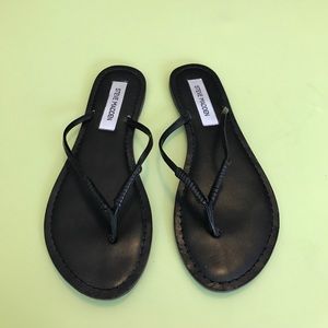 Steve Madden black sandals