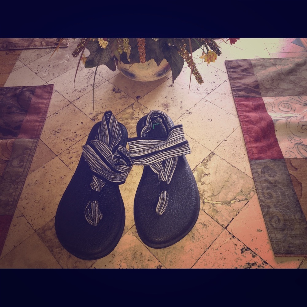 Sanuks