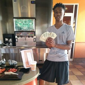 Meet your Posher, Khaleef