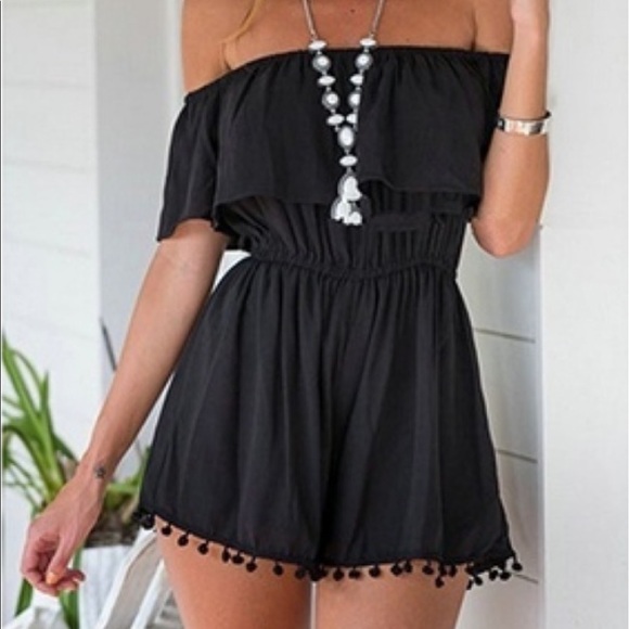 Black off shoulder romper - Picture 2 of 2