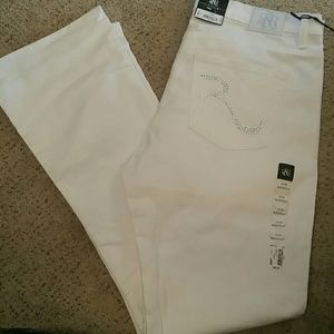 Rock& Republic white jeans