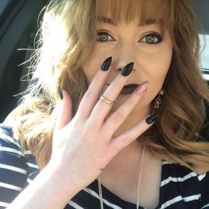 Meet your Posher, Tana