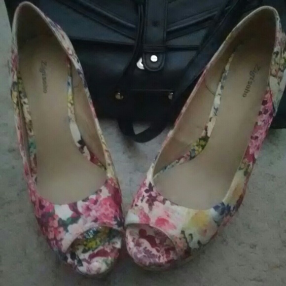 Wedge heels - Picture 2 of 3