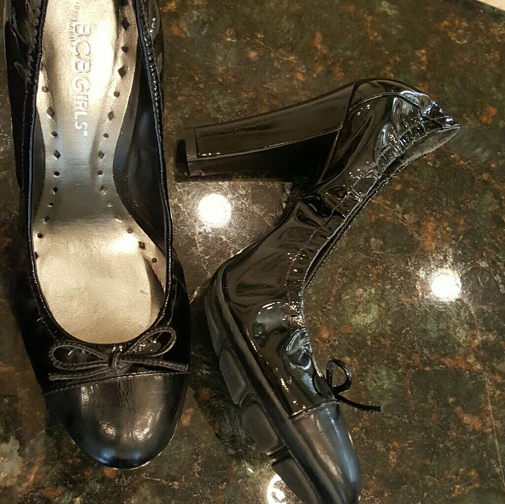 BCBG size 7, new
