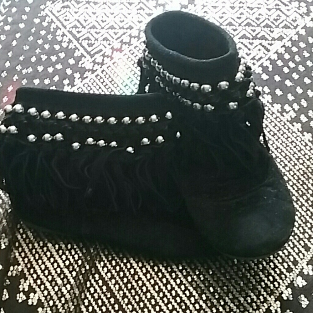 Rebels ankle booties