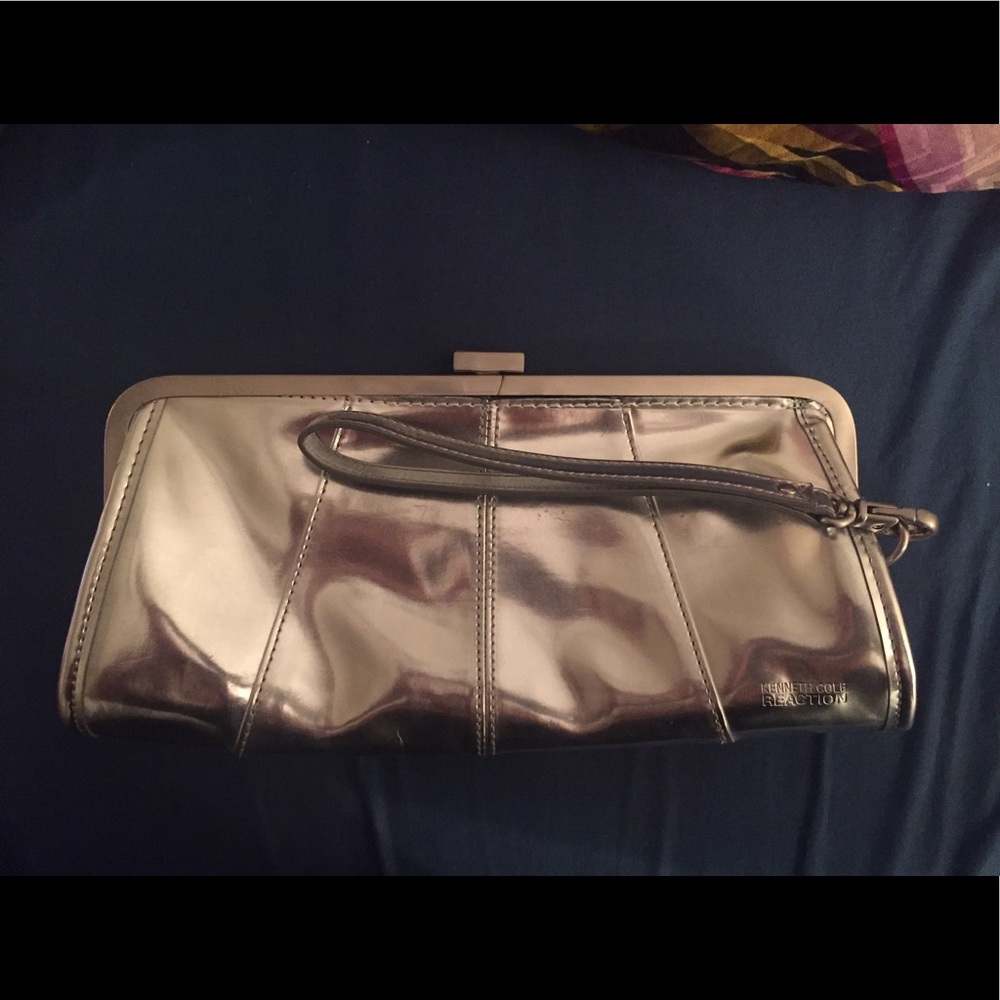 Silver clutch