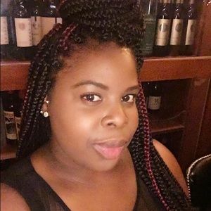 Meet your Posher, Yolanda