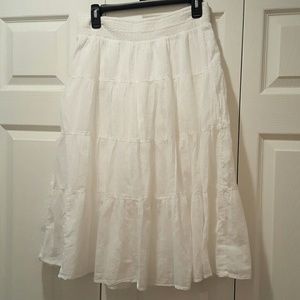 White flowy skirt
