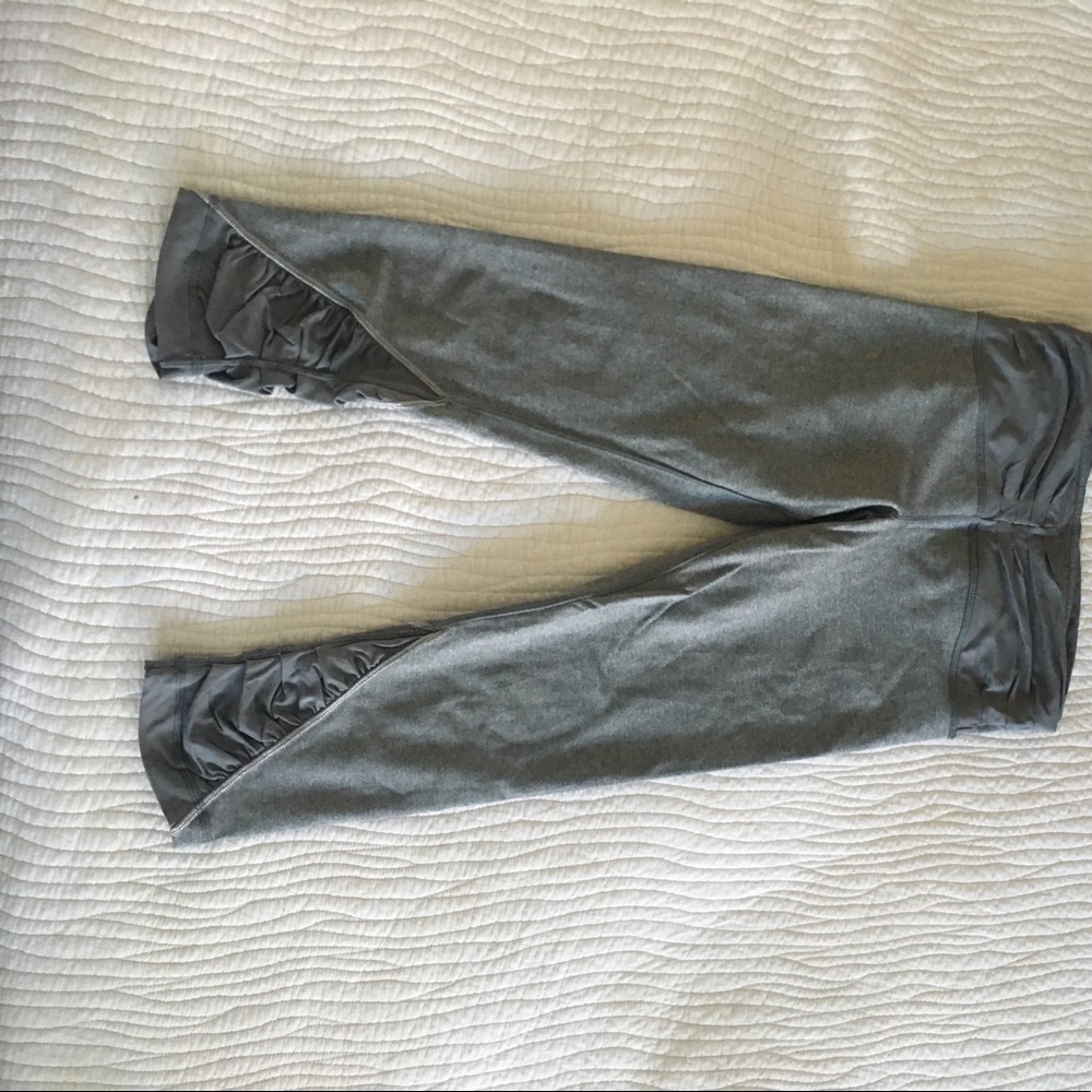 Lululemon crop pants