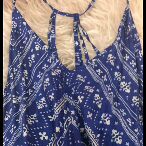 Flowy Tank - Picture 2 of 4