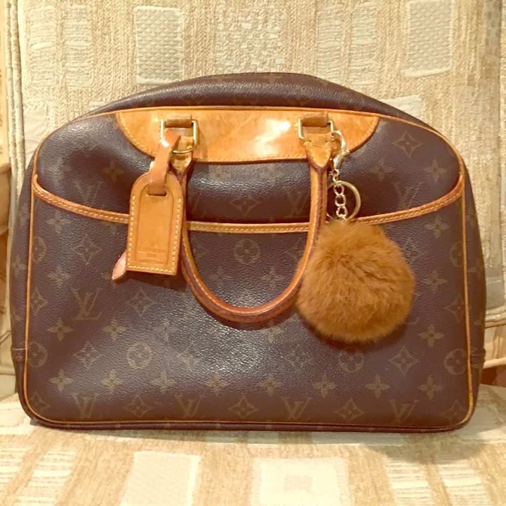 Authentic Louis Vuitton Deauville Handbag