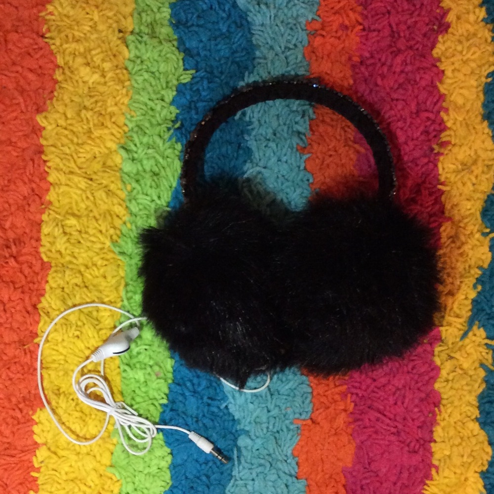 Ear warmer headphones