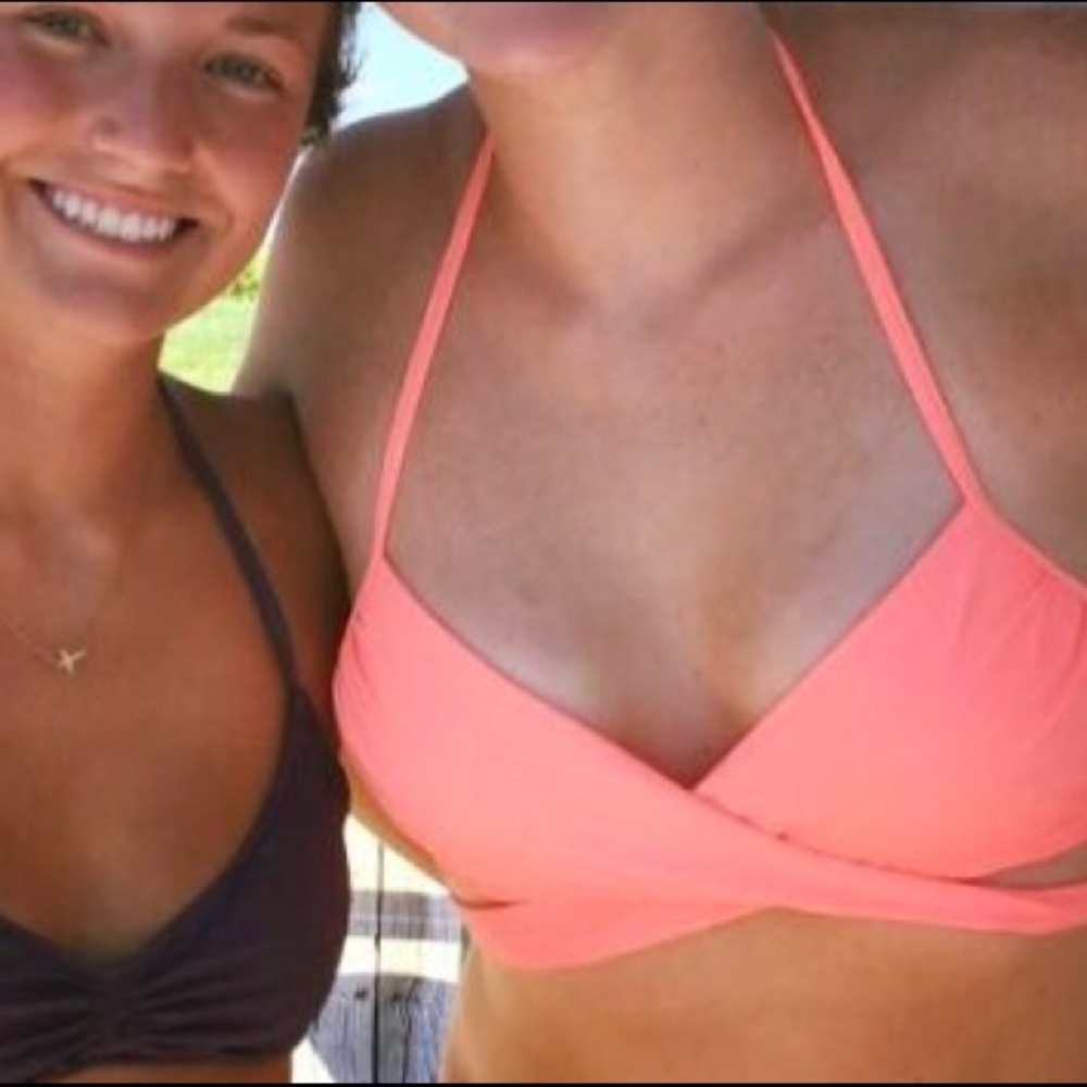 Victoria's Secret wrap bikini top 36B/Medium