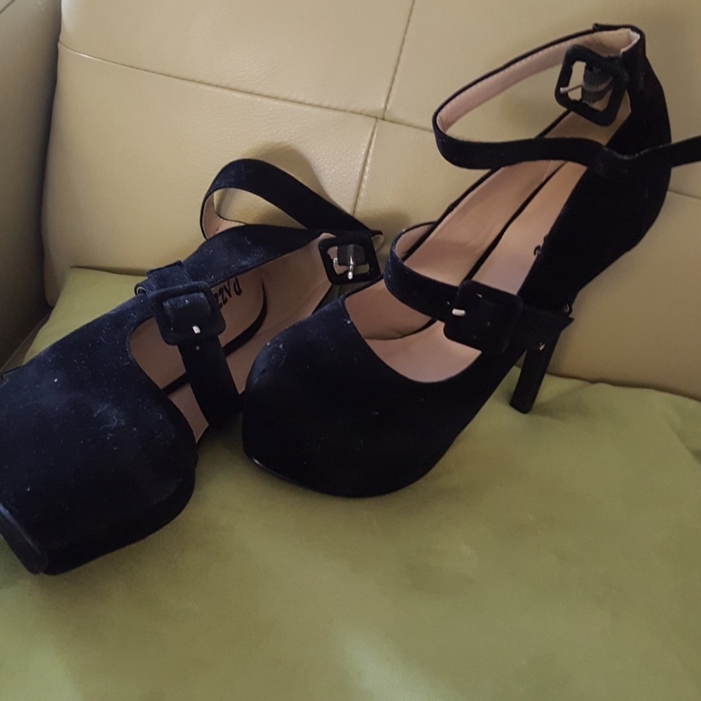 Gorgeously  Pumps - Picture 3 of 5