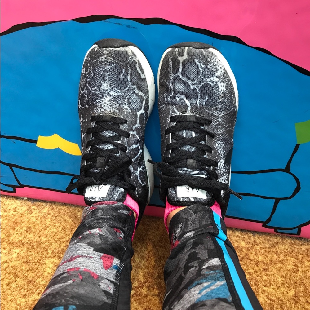 Nike snake print. Nike air