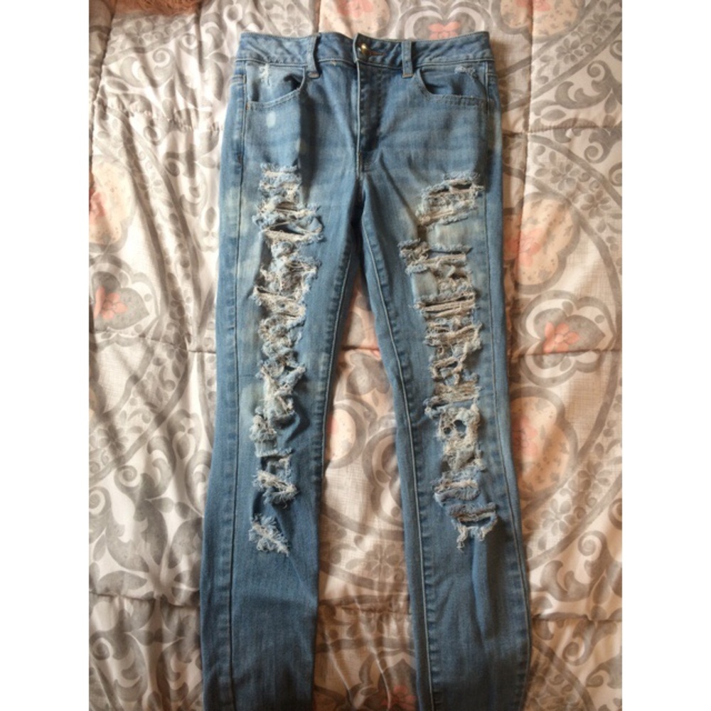AE high rise destroyed jeans