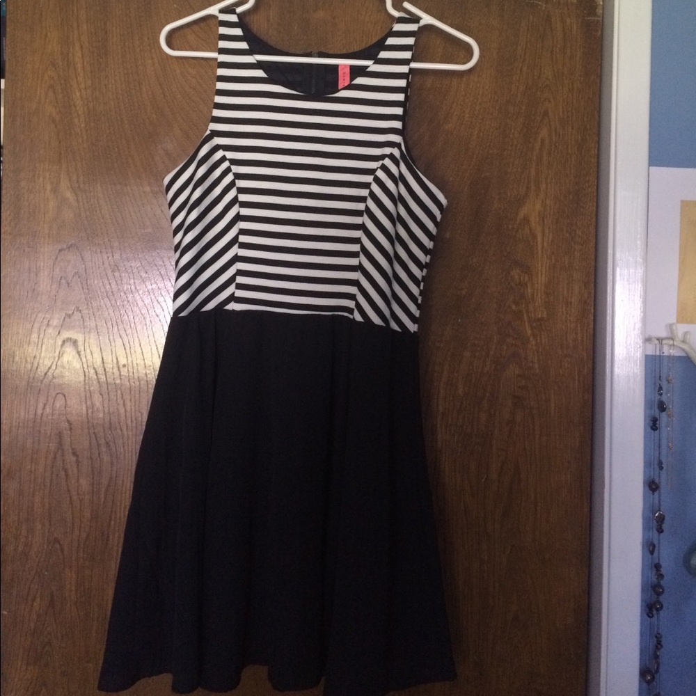 Black and white stripped dress
