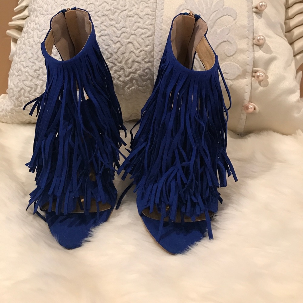 BLUE FRINGED HEELS!