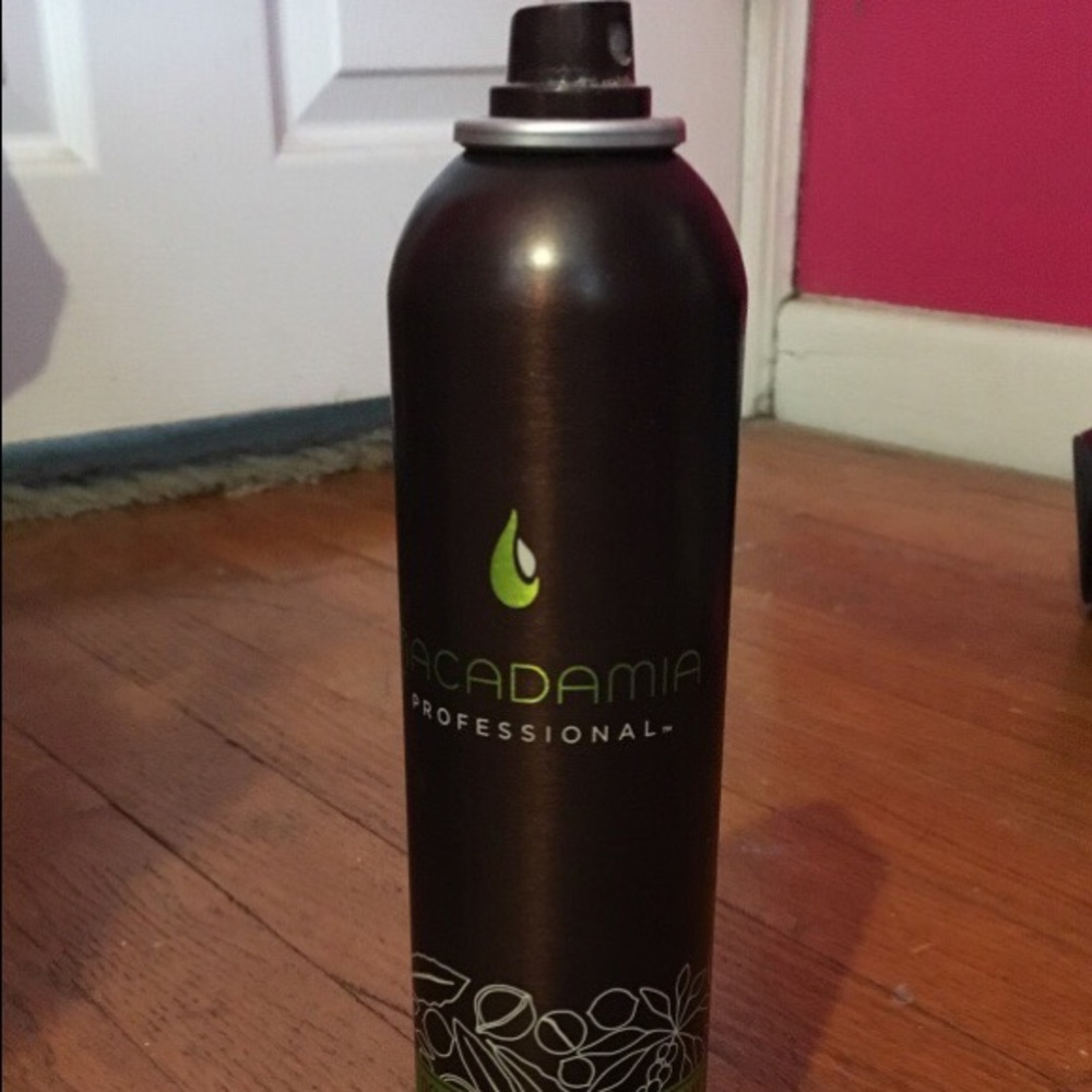 Macadamia Hairspray