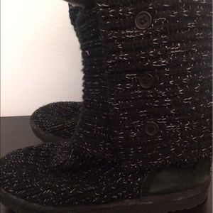 Black knit UGGs
