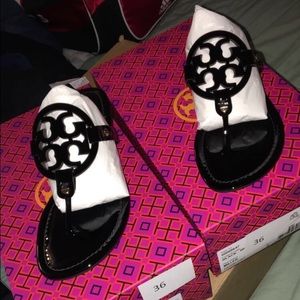 Tory burch sandals