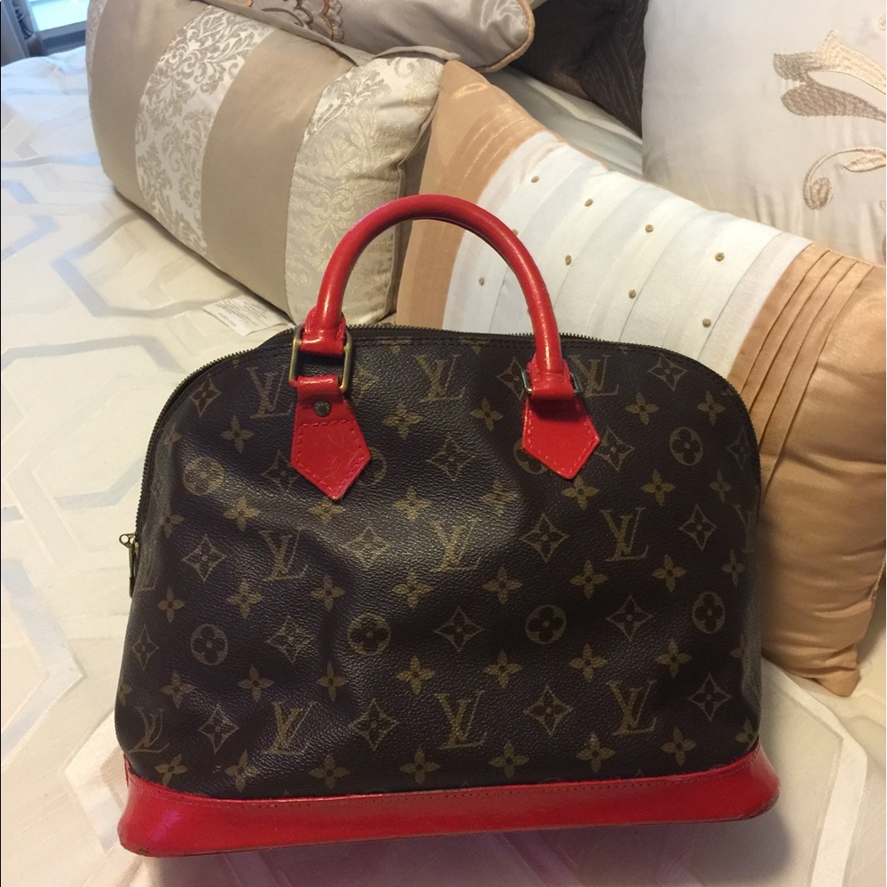 Authentic Louis Vuitton alma pm. Hand painted.