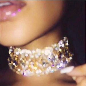 💸FS💸 AB Silver crystal chocker 💎