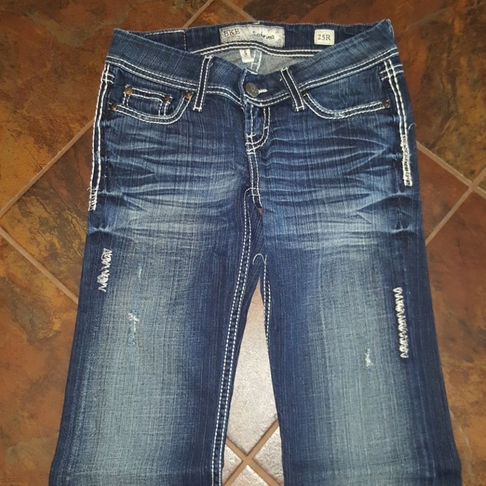 BKE jeans distressed Sabrina dark 25 reg