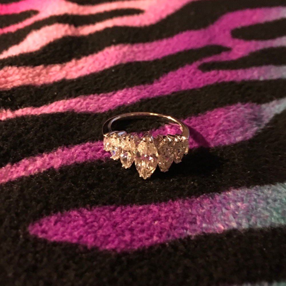 🌹New Marquis ring 💍NWOT