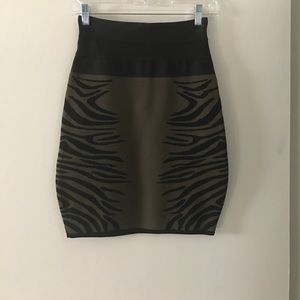 Bebe skirt