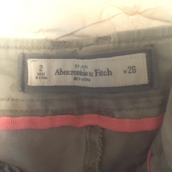Abercrombie and Fitch Camo Shorts - Picture 2 of 4