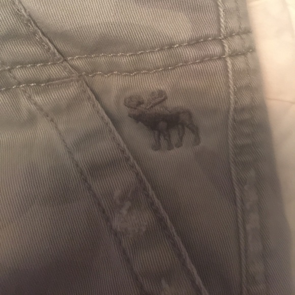 Abercrombie and Fitch Camo Shorts - Picture 3 of 4