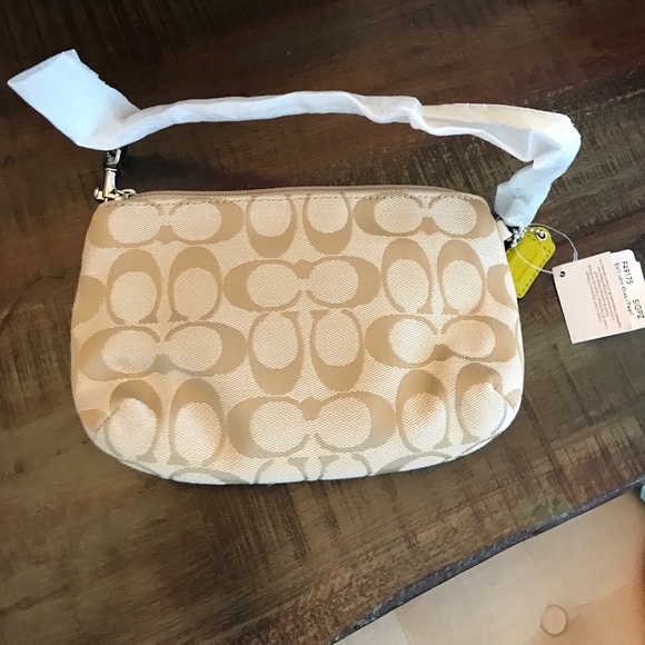 Coach Park Signature Medium clutch - Picture 4 of 4
