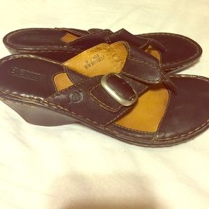 BORN dark brown wedges NWOT