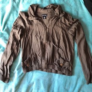 Hooded light weight jacket