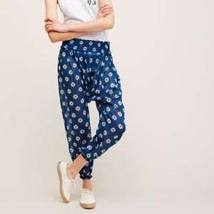 Free People Making Eyes at You Pant in Navy/White