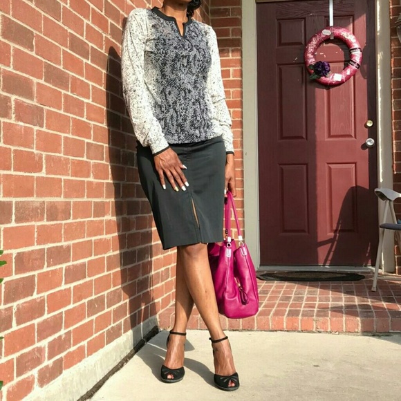 🌸SALE🌸Via Spiga black/grey floral peep toe - Picture 6 of 6